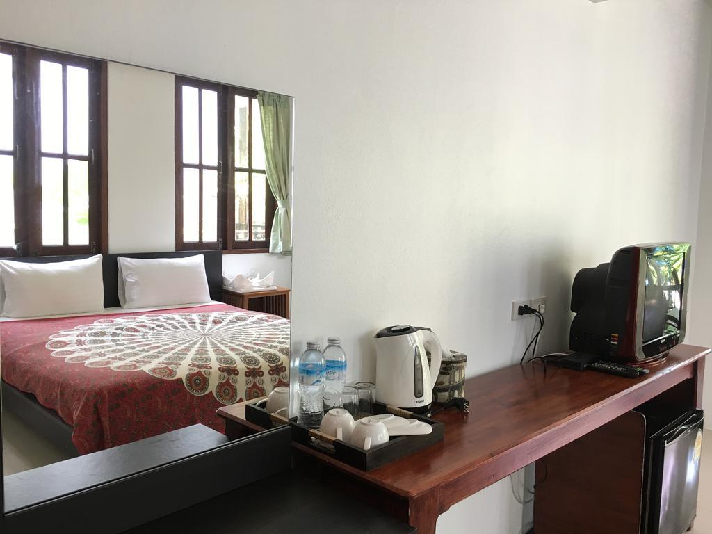 Benjamin'S Hut Hotel Сритану Екстериор снимка
