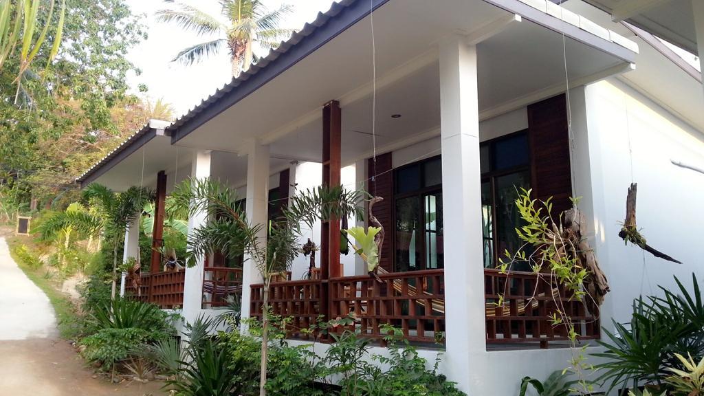 Benjamin'S Hut Hotel Сритану Екстериор снимка